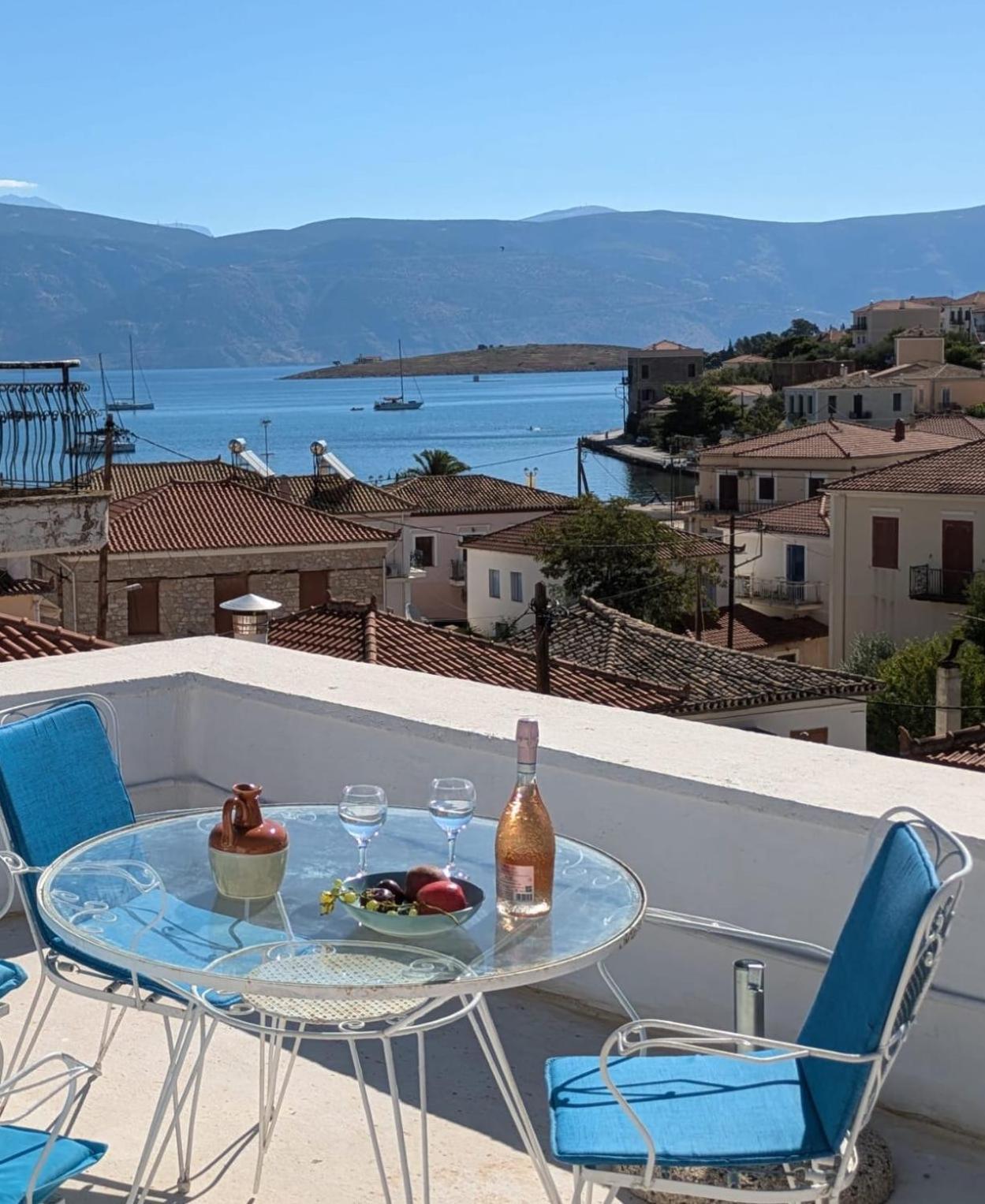 Galaxidi Authentic Rooftop House エクステリア 写真